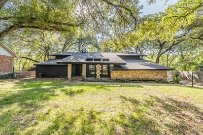 View of front of house with a front yard | Image 1