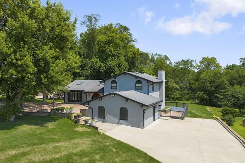 W210N11120 Mountbrooke Drive, Germantown, WI, 53022 | Card Image
