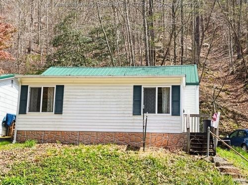 840 S Park Rd, Charleston, WV, 25304-2632 | Card Image