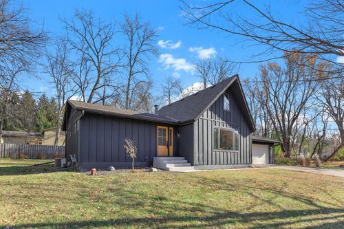 5735 Eureka Rd, Shorewood, MN, 55331-8939 | Card Image