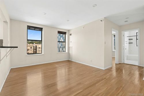 apt-5c-581 Academy St, New York, NY, 10034-5103 | Card Image