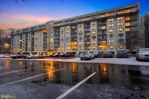 2c-800 Avondale Rd, WALLINGFORD, PA, 19086-6665 | Card Image