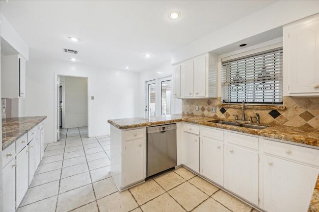 Granite counter tops | Image 15