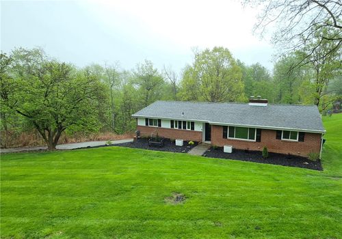 75 Woodside Dr, Washington, PA, 15301-3064 | Card Image