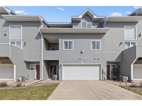h-673 Kingfisher Ln, Woodbury, MN, 55125-1845 | Card Image