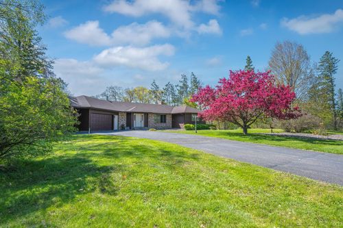 220 W Lower Pine Lake Ct, Star Prairie, WI, 54026-5741 | Card Image