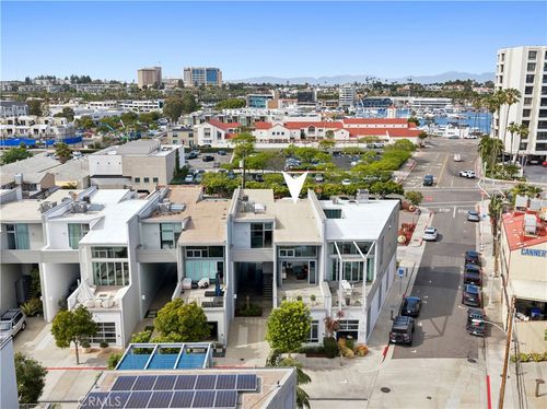 517 30th St, Newport Beach, CA, 92663-3713 | Card Image