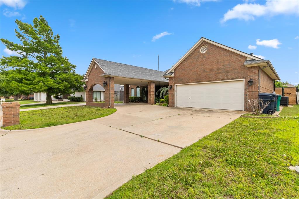 Hackney Ln, Yukon, OK 73099