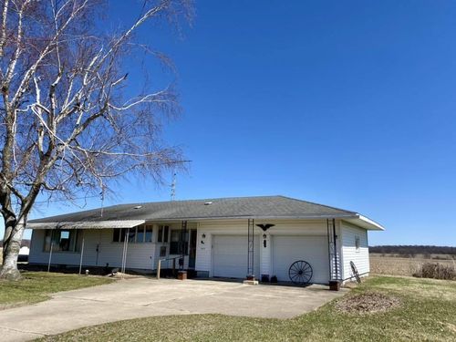 327 Stringtown Rd, Quincy, MI, 49082-9727 | Card Image