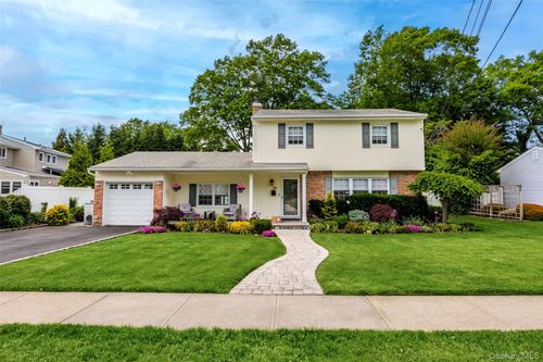 25 Gerald Lane, Oyster Bay, NY, 11803 | Card Image
