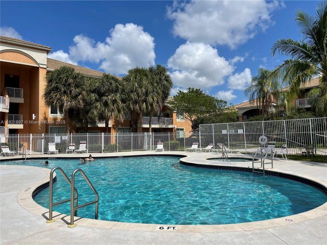 APT-206J - 6900 Sw 39 Th St, Condo with 2 bedrooms, 2 bathrooms and null parking in Davie FL | Image 29