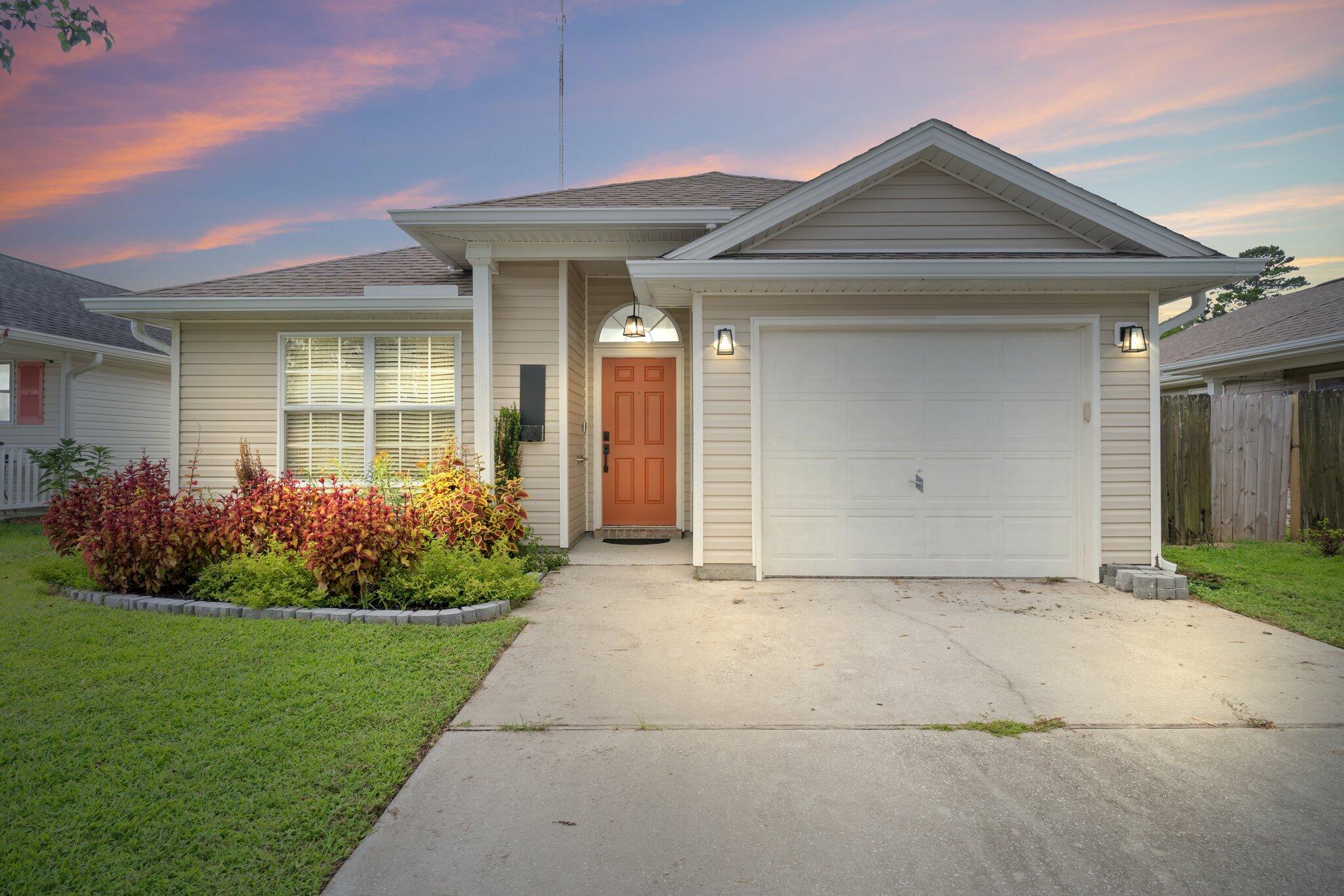 Sea Spray Ct, Gulf Breeze, FL 32563
