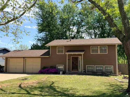 3505 Chippewa Cir, Manhattan, KS, 66503-2517 | Card Image