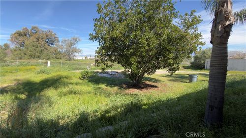 18420 Decker Rd, Perris, CA, 92570-9750 | Card Image