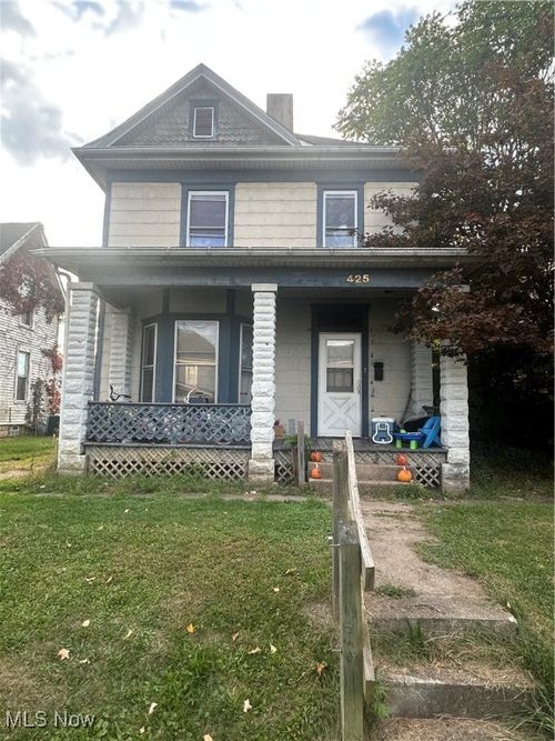 425 S 3rd St, Coshocton, OH, 43812-2006 | Card Image