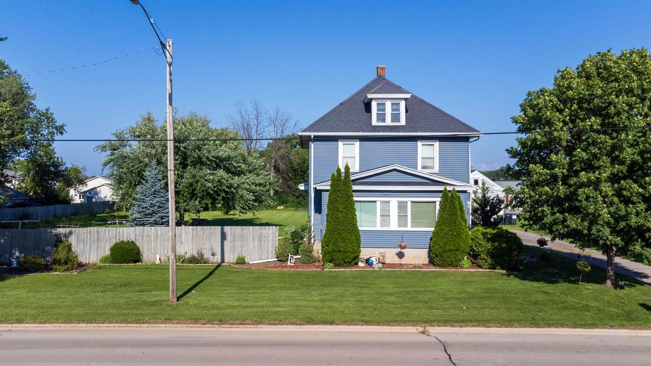 Jackson St, Oshkosh, WI 54901