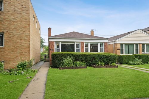 3114 W Jerome St, Chicago, IL, 60645-1143 | Card Image