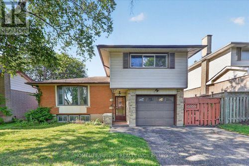 163 Labrador Dr, Oshawa, ON, L1H7E4 | Card Image