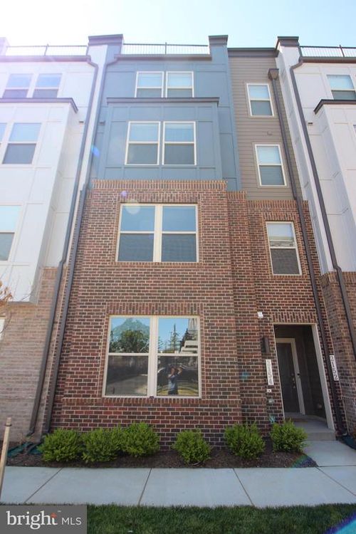 67-2154 Glacier Rd, HERNDON, VA, 20170-5545 | Card Image