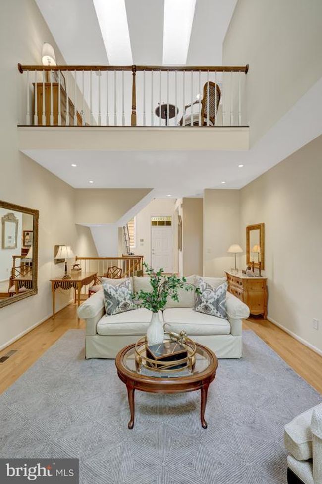 11431 Hollow Timber Way, Townhouse with 3 bedrooms, 4 bathrooms and null parking in Reston VA | Image 9
