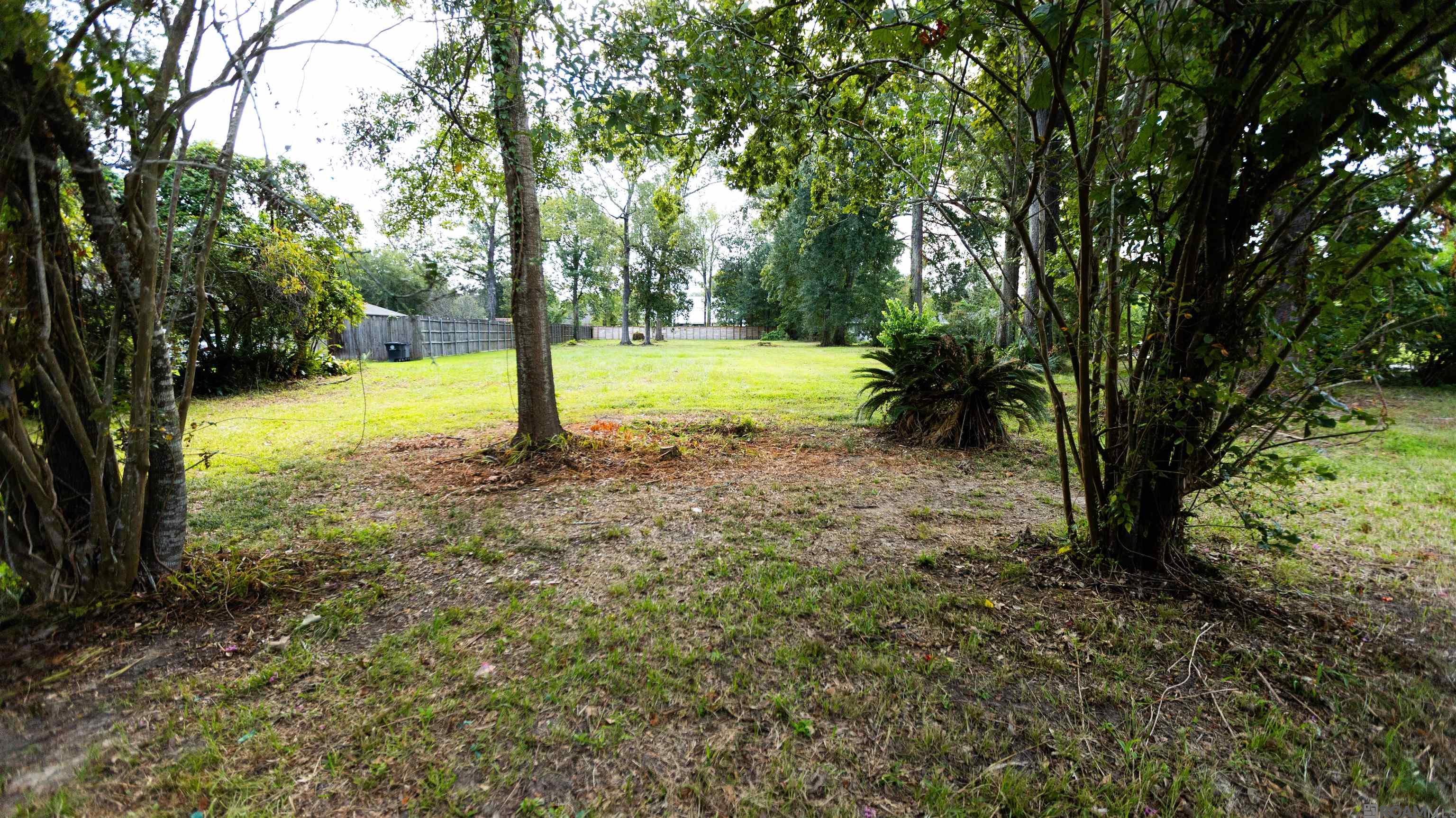 Land in Baton Rouge