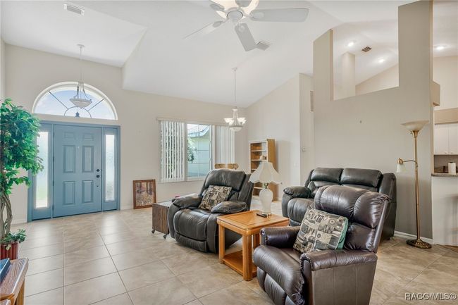4542 N Serene Pt, House other with 3 bedrooms, 2 bathrooms and 2 parking in Hernando FL | Image 8