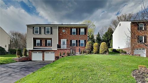 3015 Shawnee Ct, Gibsonia, PA, 15044-8282 | Card Image