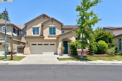 5615 Applegate Way, Dublin, CA, 94568-8828 | Card Image