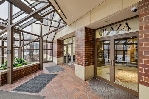 1505-300 Walnut St, Des Moines, IA, 50309-2224 | Card Image