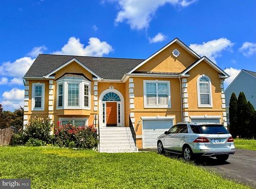 6117 Crown Grant Dr, SPOTSYLVANIA, VA, 22553-4439 | Card Image