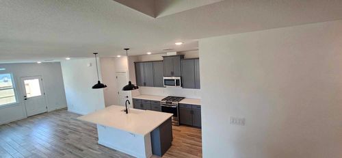 8411 Bay Ridge Cir, Beach City, TX, 77523-9927 | Card Image