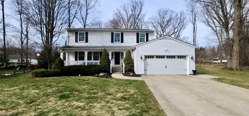 8330 Paddock Ct, Mentor, OH, 44060-7649 | Card Image