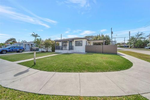 7470 Sw 37th St, Miami, FL, 33155-6604 | Card Image