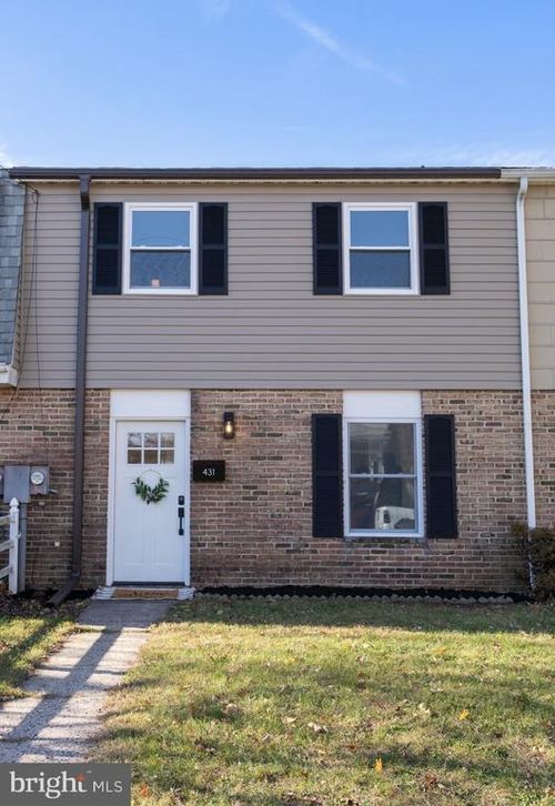 431 Seminary St, PENNSBURG, PA, 18073-1825 | Card Image