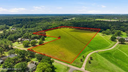 428 Country Club Rd, Canton, MS, 39046-8888 | Card Image