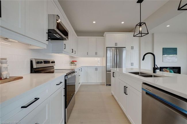 6477 Royal Magnolia Ave, House other with 3 bedrooms, 2 bathrooms and 2 parking in London ON | Image 16