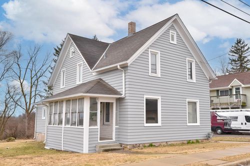 825 Fredonia Avenue, Fredonia, WI, 53021 | Card Image