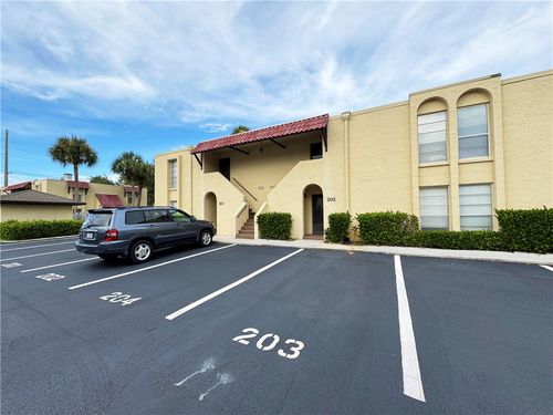 apt-203-835 18th St, Vero Beach, FL, 32960-5476 | Card Image
