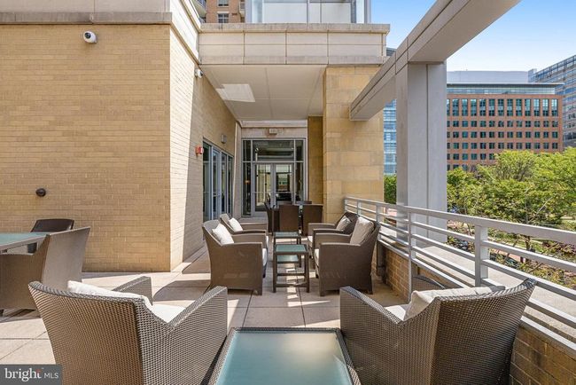 UNIT-907 - 11990 Market St, Condo with 3 bedrooms, 2 bathrooms and null parking in RESTON VA | Image 70