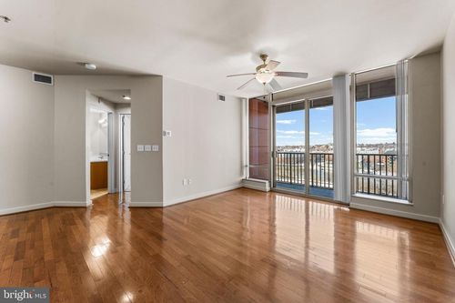 apt-1108-105 Christina Landing Dr, WILMINGTON, DE, 19801-5270 | Card Image