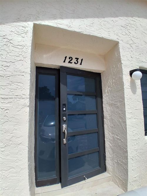 a-1231 Sw 136th Pl, Miami, FL, 33184-1815 | Card Image