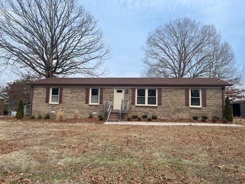 843 Cherokee Dr, New Johnsonville, TN, 37134-9505 | Card Image