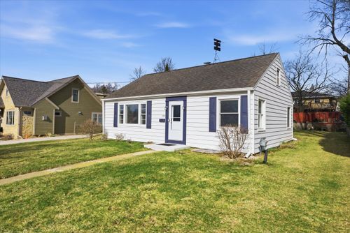 1216 15th Ave, Grafton, WI, 53024-2002 | Card Image