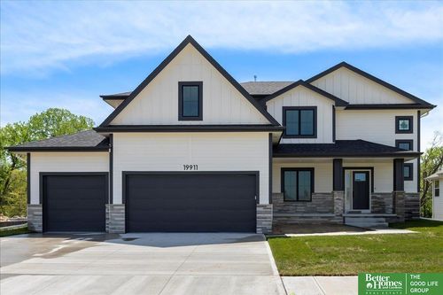 21343 Laurel Cir, Elkhorn, NE, 68022-1304 | Card Image