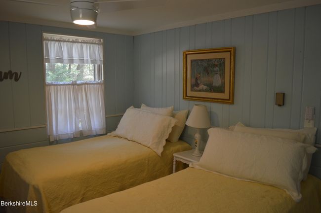40 N Lake Way, House other with 2 bedrooms, 1 bathrooms and 3 parking in Becket MA | Image 27