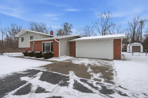 5095 Maybee Rd, Clarkston, MI, 48346-4337 | Card Image