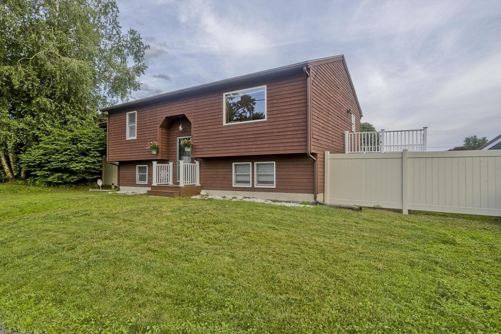 Billings St, Chicopee, MA 01013