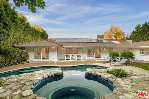 15550 Valley Vista Blvd, Encino, CA, 91436-3117 | Card Image