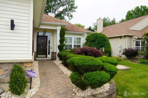 185 Valencia Dr, Monroe, NJ, 08831-5974 | Card Image