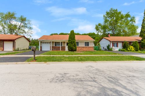 5950 Woodgate Dr, Matteson, IL, 60443-1035 | Card Image